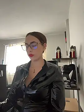 Snapshot of valery_mistress chatting on July 23, 2026, 6:37 pm valery mistress online show from July 23, 2026, 6:37 pm