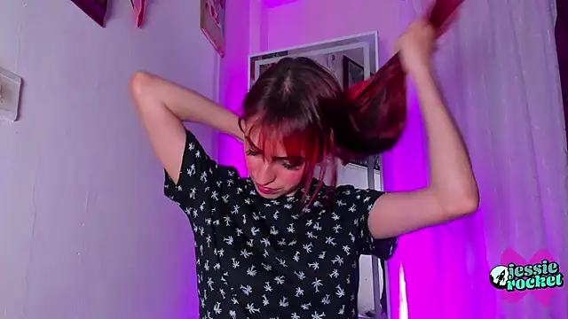 jessierocketx online show from December 2, 2025, 12:00 am