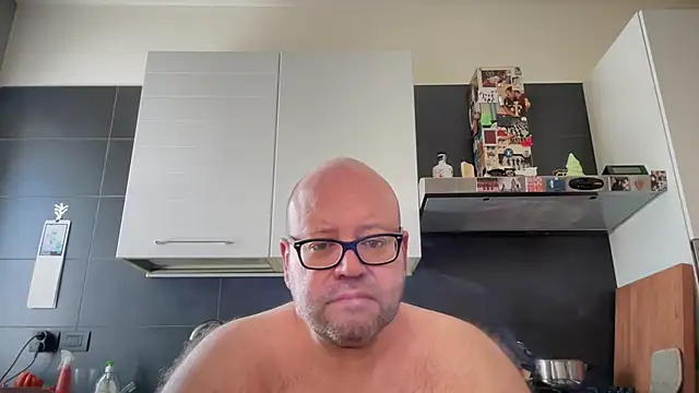 theitalianbear online show from July 24, 2026, 8:21 am