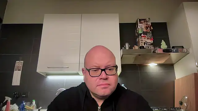 theitalianbear online show from October 19, 2025, 12:24 am