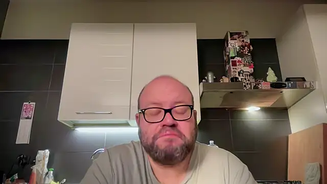 theitalianbear online show from April 19, 2026, 3:40 am