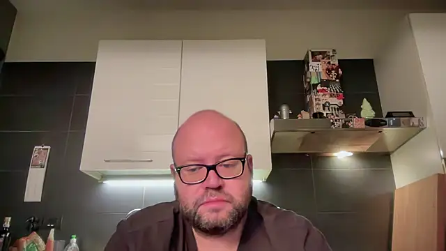 theitalianbear online show from November 12, 2025, 3:21 am