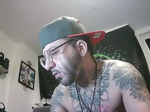 Snapshot of MagicStickBoy chatting on March 13, 2026, 8:52 am MagicStickBoy online show from March 13, 2026, 8:52 am