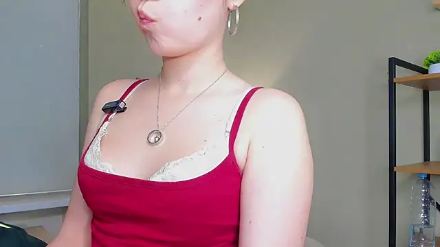 Cuteshyboo online show from July 29, 2026, 4:28 pm