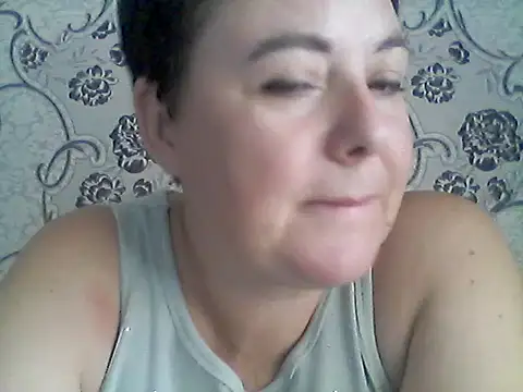 CherryLove7777 online show from July 28, 2026, 9:39 am