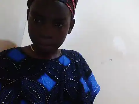 Snapshot of moniecutie chatting on August 1, 2026, 6:55 am moniecutie online show from August 1, 2026, 6:55 am