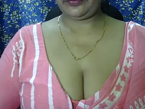 Snapshot of SARITA_03 chatting on July 29, 2026, 10:14 am SARITA 03 online show from July 29, 2026, 10:14 am