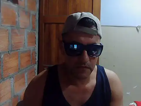 Snapshot of armagedon19 chatting on August 9, 2026, 11:44 pm armagedon19 online show from August 9, 2026, 11:44 pm