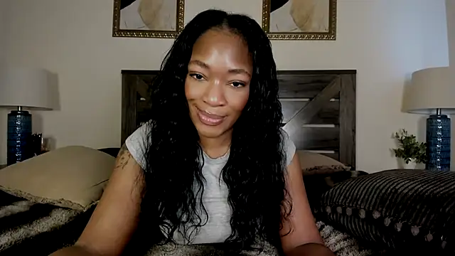 nicolesolace online show from May 16, 2026, 9:25 pm