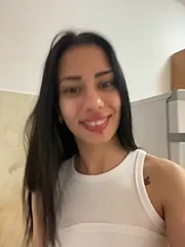 EllaBubbless online show from July 31, 2026, 7:55 pm