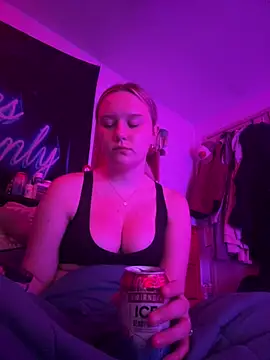 itssmequinn online show from August 4, 2026, 2:16 am