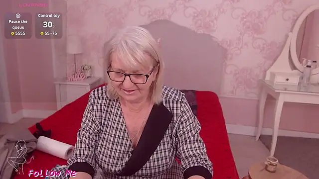 Snapshot of LadyAlana chatting on May 2, 2026, 10:15 pm LadyAlana online show from May 2, 2026, 10:15 pm
