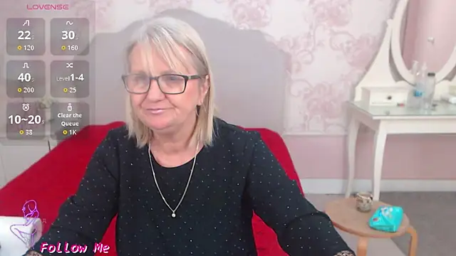 Snapshot of LadyAlana chatting on April 18, 2026, 8:20 pm LadyAlana online show from April 18, 2026, 8:20 pm
