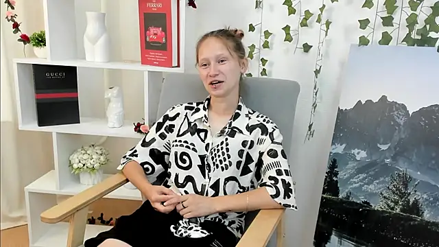KiaLeitao online show from August 2, 2026, 5:17 am