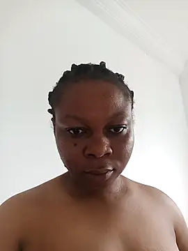 Snapshot of Bellacruz6 chatting on August 4, 2026, 9:14 am Bellacruz6 online show from August 4, 2026, 9:14 am