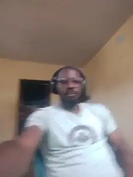 Starfulk online show from August 4, 2026, 9:47 am