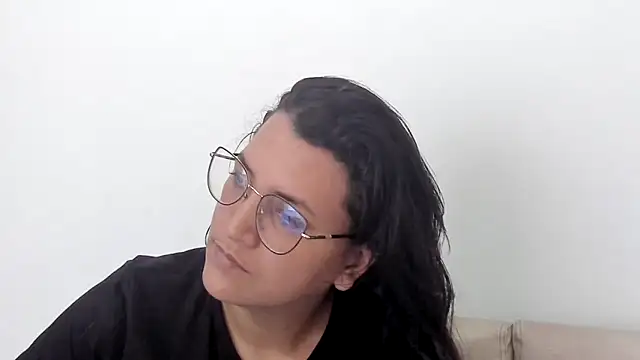 MARILYN GARCIA online show from February 24, 2025, 5:53 pm