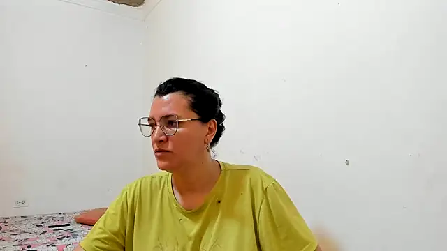 Snapshot of MARILYN_GARCIA chatting on June 12, 2026, 4:05 pm MARILYN GARCIA online show from June 12, 2026, 4:05 pm