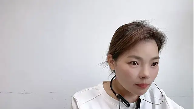 baoyi-by online show from August 7, 2026, 4:29 am