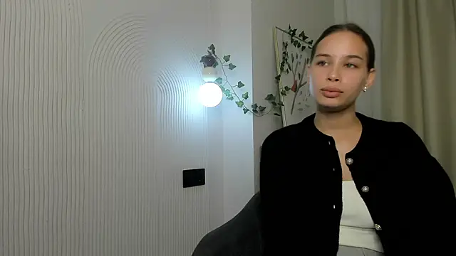 MedaRiesenweber online show from August 7, 2026, 3:40 pm