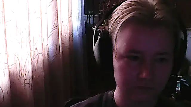 Snapshot of MadisonReedd chatting on August 7, 2026, 12:22 pm MadisonReedd online show from August 7, 2026, 12:22 pm