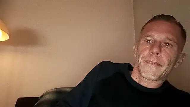 Snapshot of slaveboy2016@xh chatting on December 4, 2024, 7:50 pm slaveboy2016xh online show from December 4, 2024, 7:50 pm