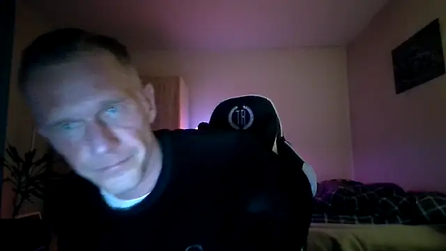Snapshot of slaveboy2016@xh chatting on December 30, 2024, 9:29 pm slaveboy2016xh online show from December 30, 2024, 9:29 pm