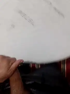 Snapshot of Demillvan chatting on December 18, 2025, 8:23 pm Demillvan online show from December 18, 2025, 8:23 pm