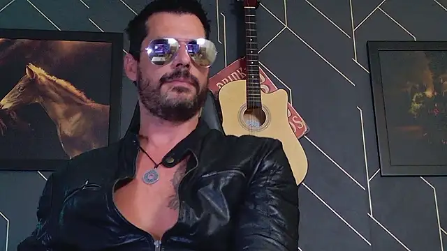 Snapshot of ChrisKox chatting on March 1, 2026, 7:36 pm ChrisKox online show from March 1, 2026, 7:36 pm