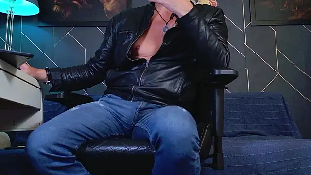 Snapshot of ChrisKox chatting on March 3, 2026, 4:52 am ChrisKox online show from March 3, 2026, 4:52 am