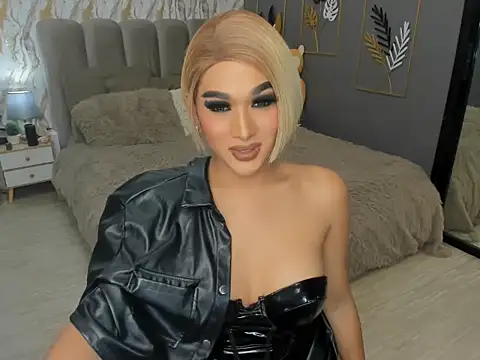 LegendaryNicole online show from October 1, 2025, 8:30 am