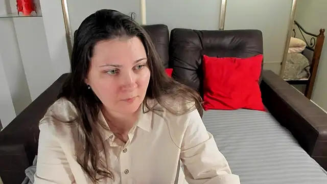 MarySwon online show from November 9, 2025, 11:03 am