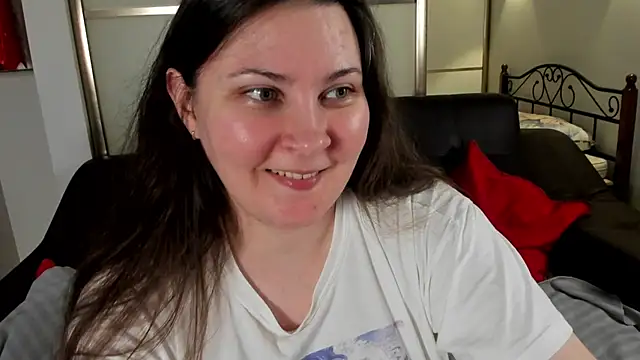 MarySwon online show from February 25, 2025, 9:48 pm