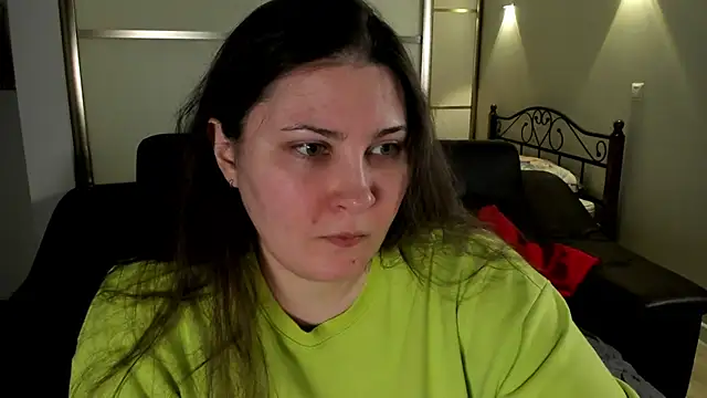 MarySwon online show from February 24, 2025, 10:14 pm