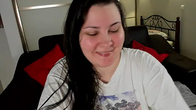 MarySwon online show from February 25, 2025, 6:33 pm