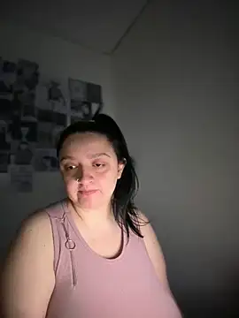 aliceayres797 online show from April 26, 2026, 3:04 am