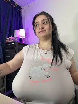 aliceayres797 online show from March 1, 2025, 9:15 pm