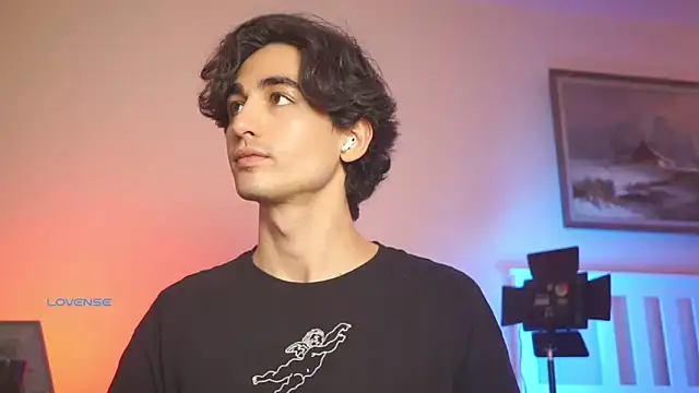 AlanDeNavarre online show from March 3, 2025, 9:05 pm