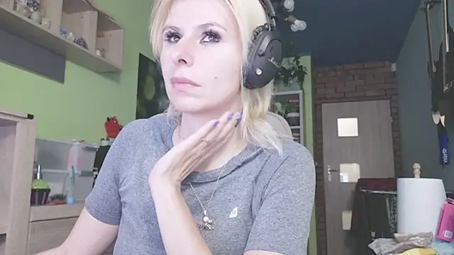 karmija online show from November 24, 2025, 9:48 pm