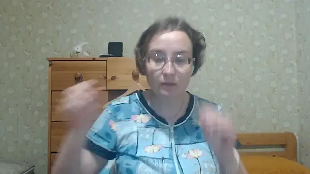 Snapshot of Smart_Rose chatting on June 1, 2026, 6:29 pm Smart Rose online show from June 1, 2026, 6:29 pm