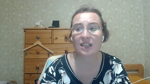 Snapshot of Smart_Rose chatting on May 31, 2026, 6:09 pm Smart Rose online show from May 31, 2026, 6:09 pm