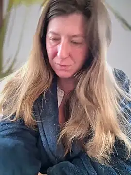 Natali UA online show from April 15, 2026, 4:51 am