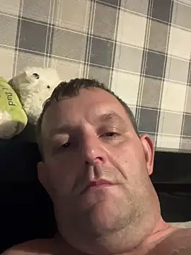 Eddieh2k7 online show from October 10, 2025, 9:04 pm