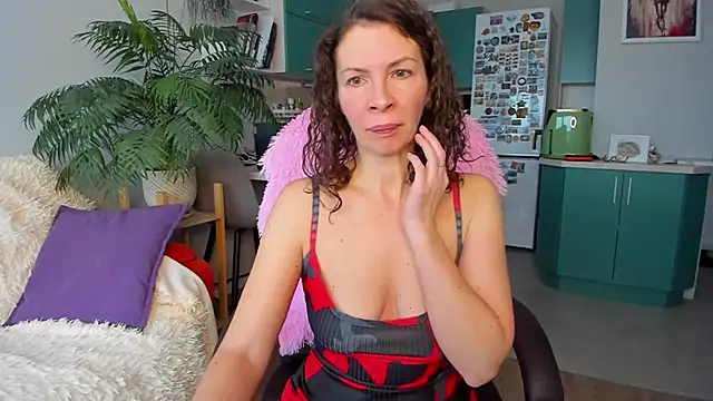 Snapshot of ChristinaGlory chatting on February 11, 2026, 7:08 am ChristinaGlory online show from February 11, 2026, 7:08 am