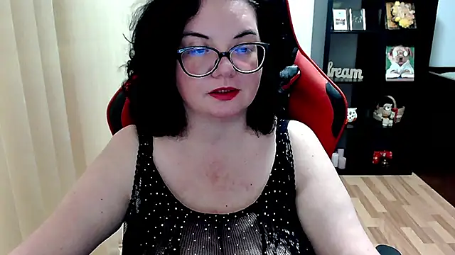 MissTroublle online show from May 15, 2026, 10:35 am