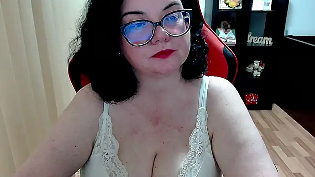 MissTroublle online show from May 22, 2026, 6:00 am