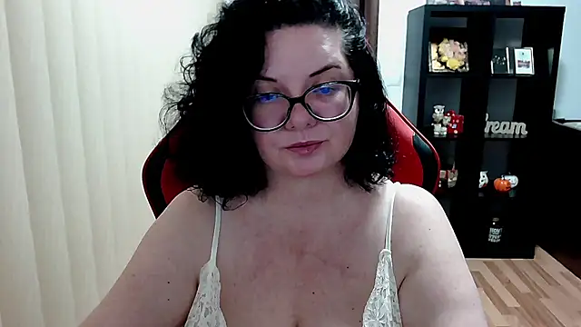 MissTroublle online show from February 20, 2026, 11:23 am