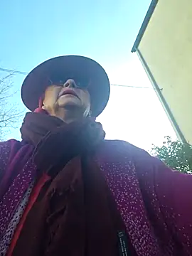 Snapshot of MucMilf59 chatting on November 3, 2025, 8:51 am MucMilf59 online show from November 3, 2025, 8:51 am