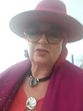 Snapshot of MucMilf59 chatting on November 9, 2025, 2:32 pm MucMilf59 online show from November 9, 2025, 2:32 pm