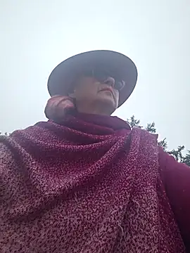 Snapshot of MucMilf59 chatting on October 16, 2025, 9:39 am MucMilf59 online show from October 16, 2025, 9:39 am